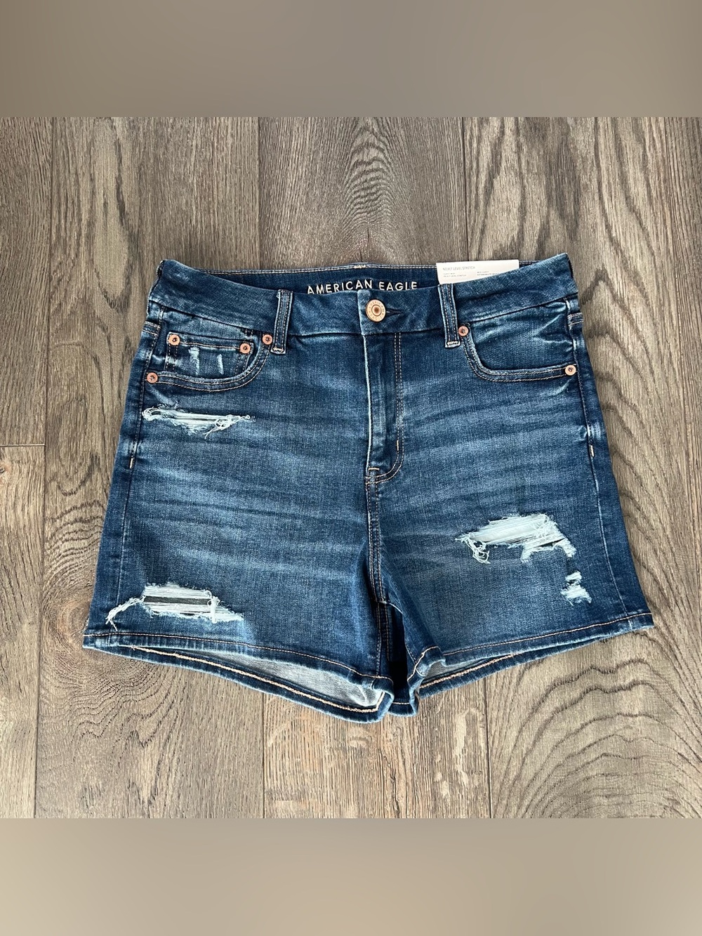 AMERICAN EAGLE AE NWT Curvy Midi Distressed Denim Jean Shorts Size 10